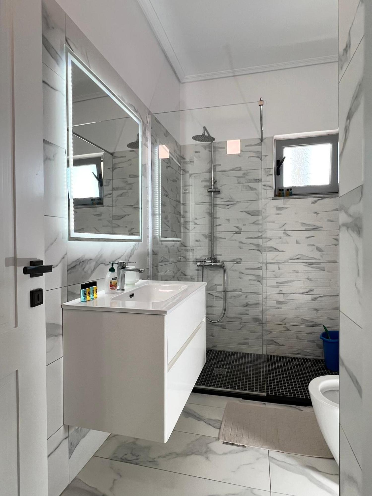 Prestige Home Ксамил Екстериор снимка